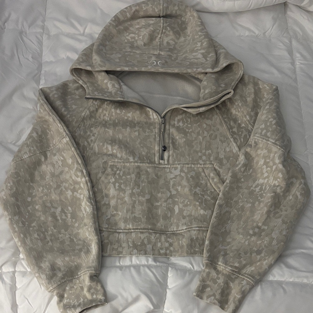 Lululemon cropped Beige Hooded Sweatshirt